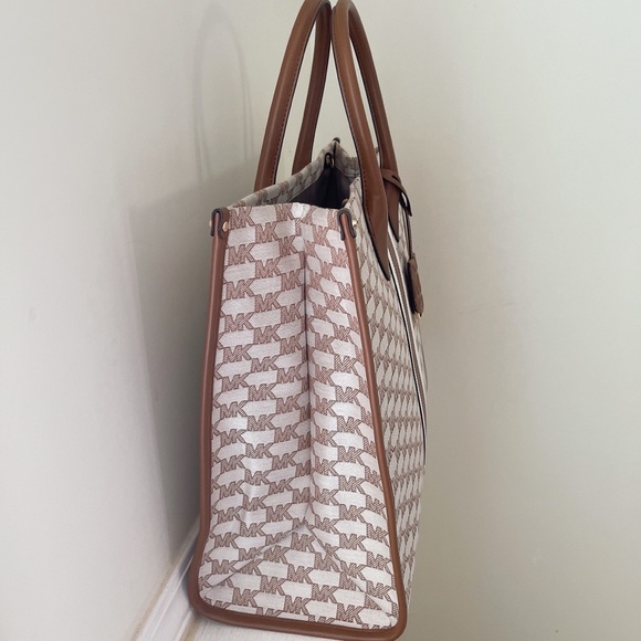 !LAST ONE Michael Kors Mirella Large Tote - Picture 8 of 8